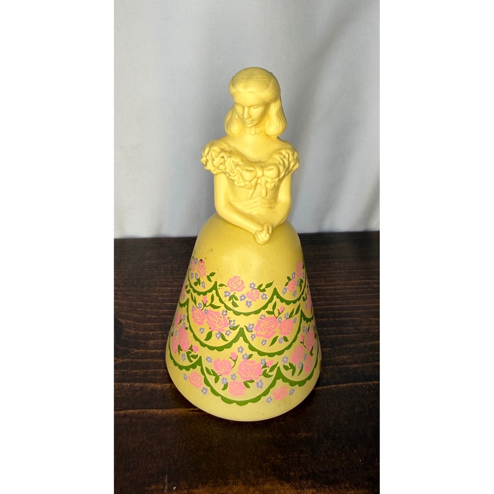 Vintage Avon American Belle Belles of the World Cotillion Cologne Bottle Yellow